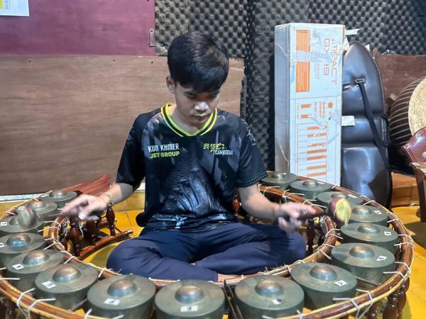 young music student practicing on the roneat in the Champey music room young music student practicing on the roneat in the Champey music room